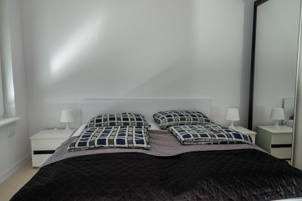 Apartament Przy Parku Z Duzym Tarasem ,Prywatny Parking Daire Swinoujscie Dış mekan fotoğraf