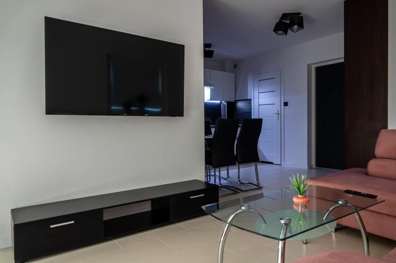 Apartament Przy Parku Z Duzym Tarasem ,Prywatny Parking Daire Swinoujscie Dış mekan fotoğraf